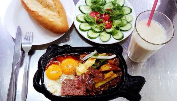Bánh Bao & Bánh Mì Bít Tết - Đinh Liệt, 38 Đinh Liệt ,  Quận Hoàn Kiếm, Hà Nội